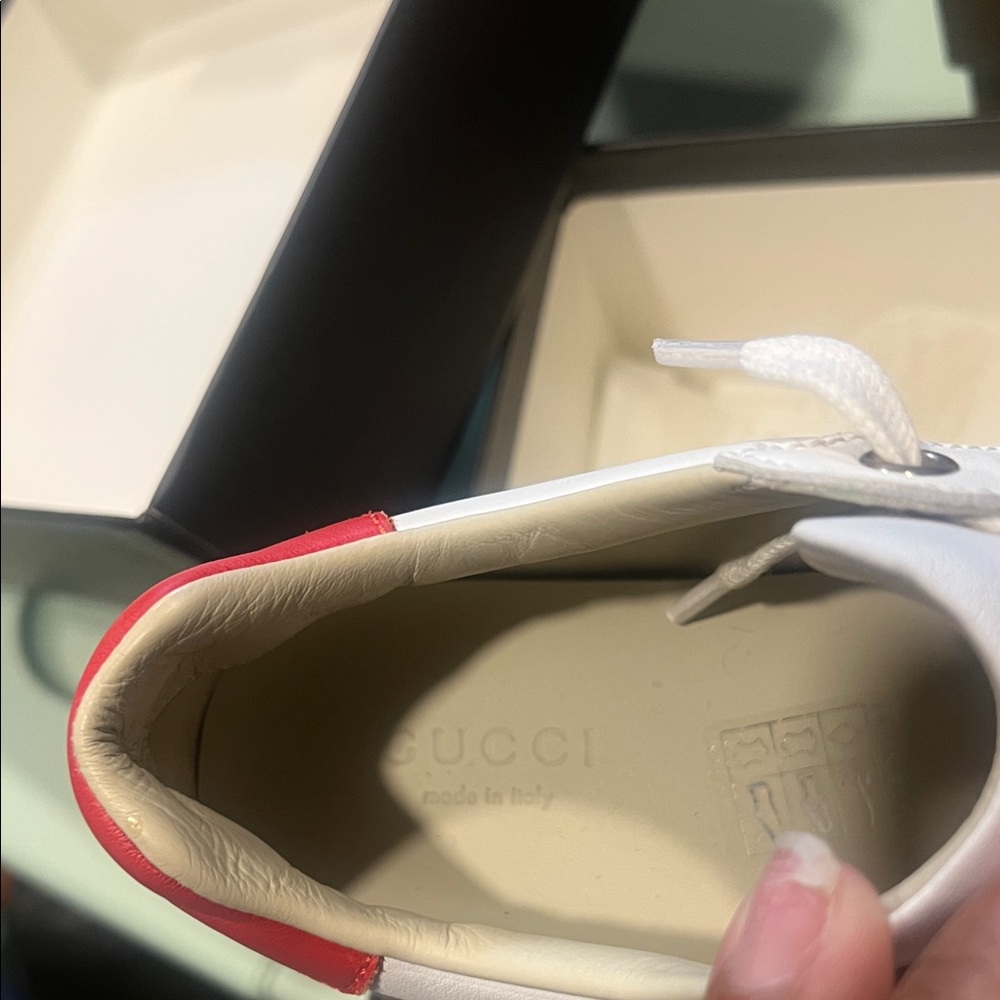 Gucci White Sneakers with Red Accent - Picture 2 of 4